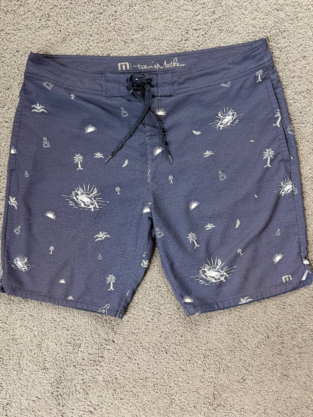 Travis Mathew Navy Swim Trunks - Tropical Art Design - Men's Size 40 - VGUC
